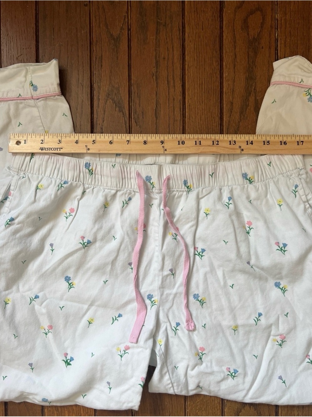 Great condition White Floral Pajama Set with Pink Trim - Picture 6 of 14